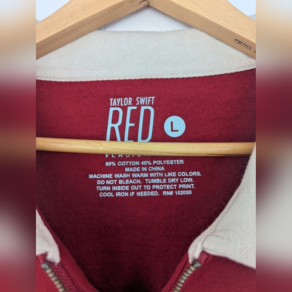 New! Taylor Swift Red All Too Well Sweatshirt Size Large - Picture 3 of 7